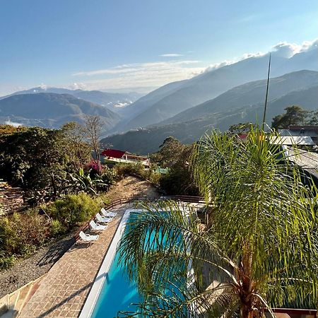 Villa Camila Hostel Coroico Eksteriør bilde