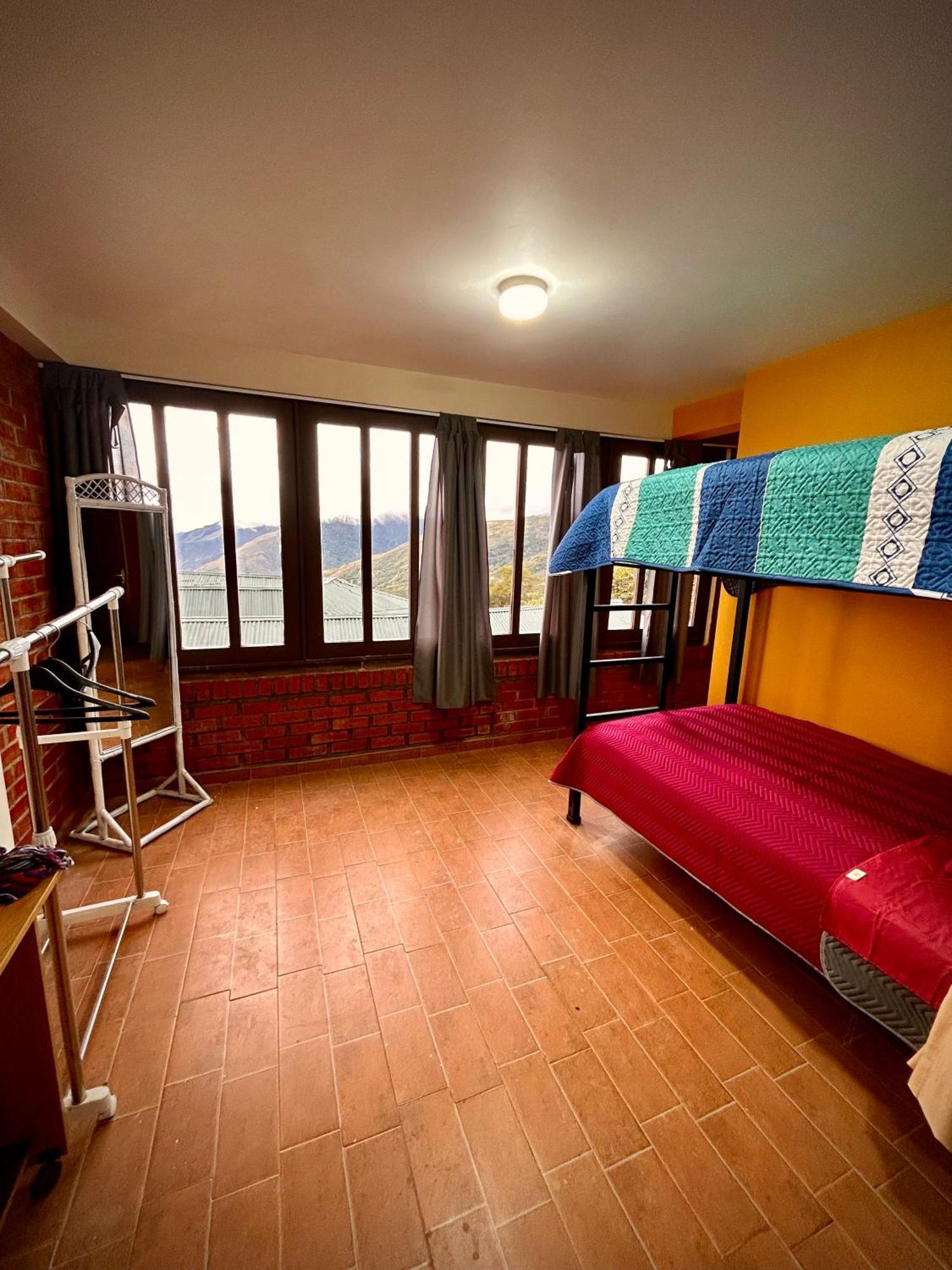 Villa Camila Hostel Coroico Eksteriør bilde