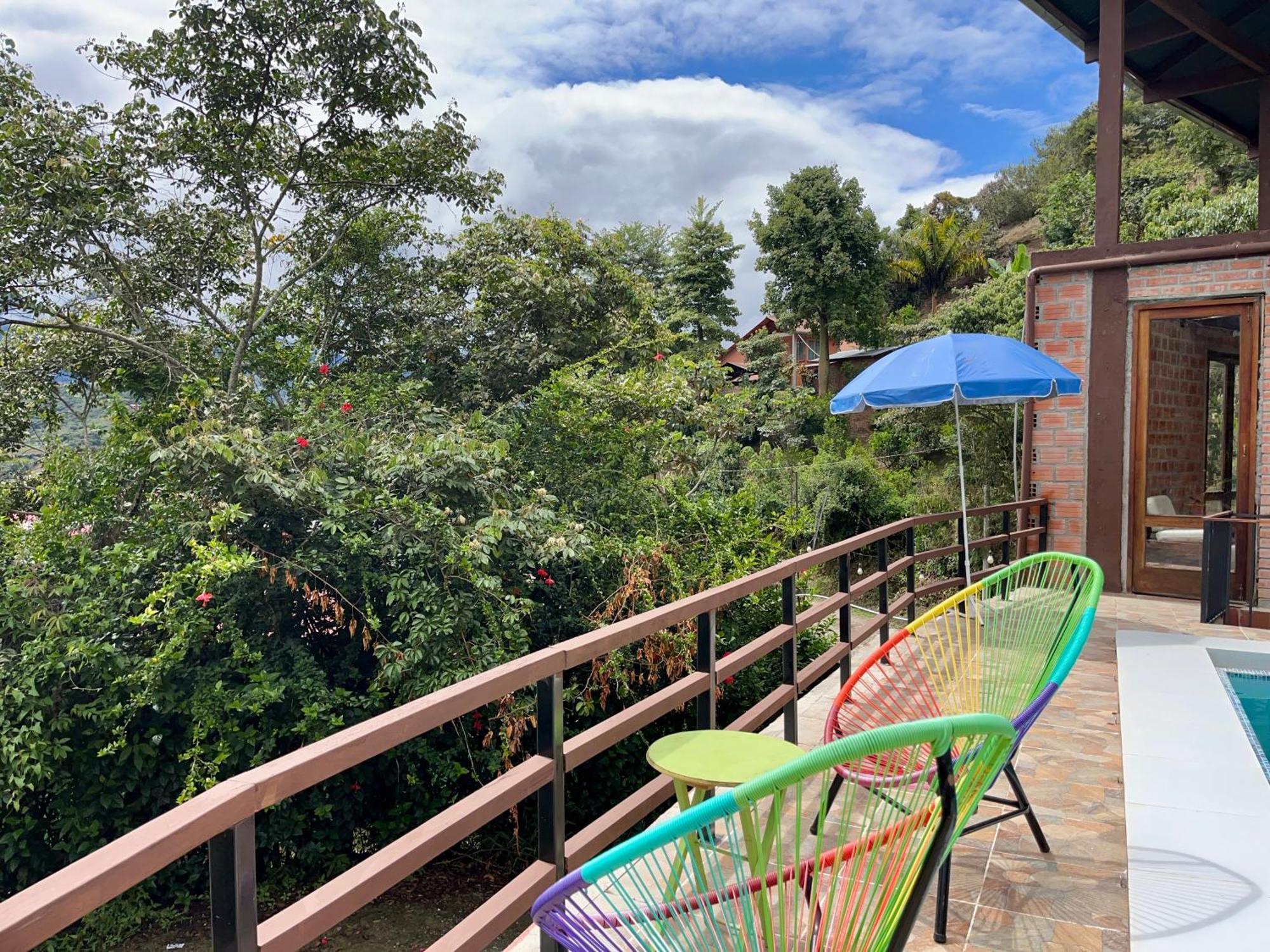 Villa Camila Hostel Coroico Eksteriør bilde