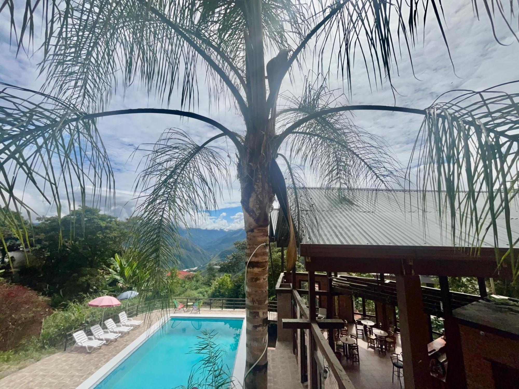 Villa Camila Hostel Coroico Eksteriør bilde